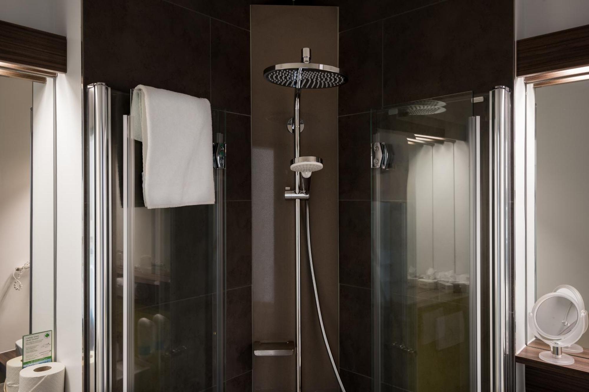 Radlon Fahrrad-Komfort-Hotel Варен Экстерьер фото